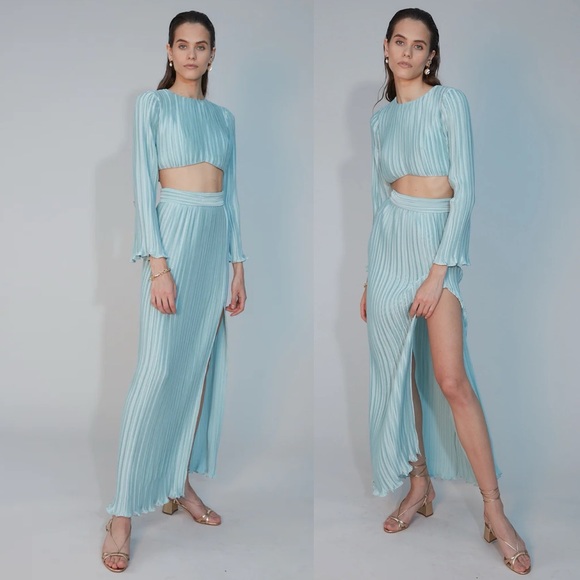 AiiFOS | Resort Nights Christina Pleated Crop Top + Skirt Set In Misty Blue - Picture 2 of 9